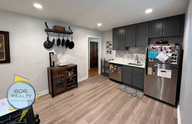 Jefferson Park Apt! - 5108 West Sunnyside Avenue, Chicago, IL 60630