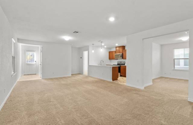 6613 Willow Landing Gallery 3