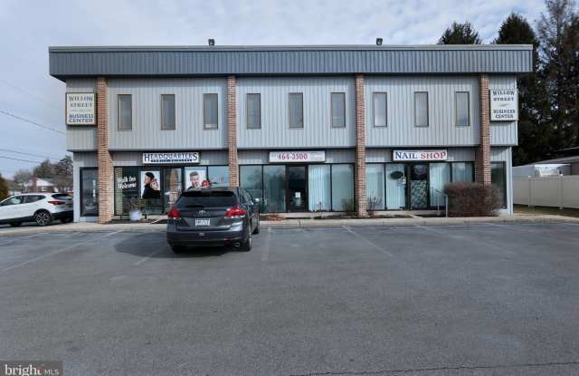 2929 WILLOW STREET Pike photos photos