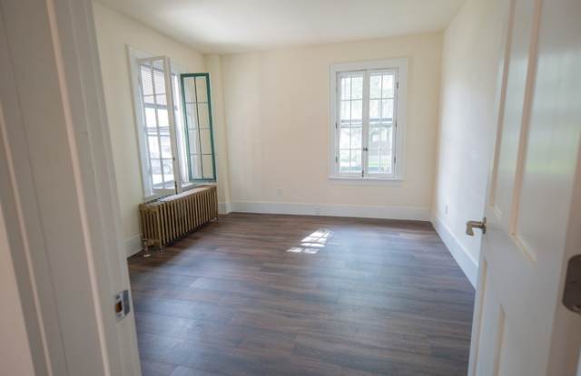 21 Hungerford Terrace, Unit 2 Gallery 4