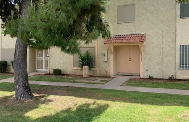 8047 N 31ST Drive - 8047 North 31st Drive, Phoenix, AZ 85051