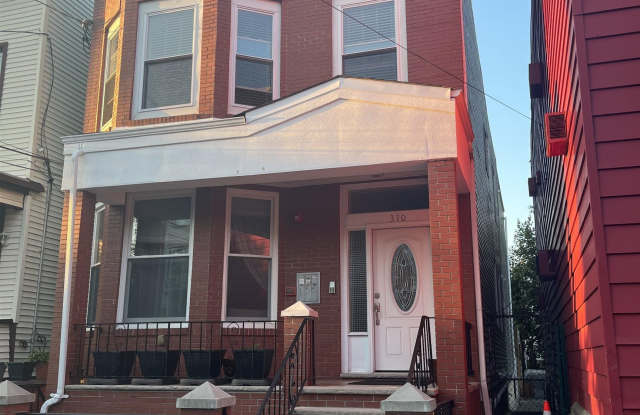 310 47TH ST - 310 47th Street, Union City, NJ 07087
