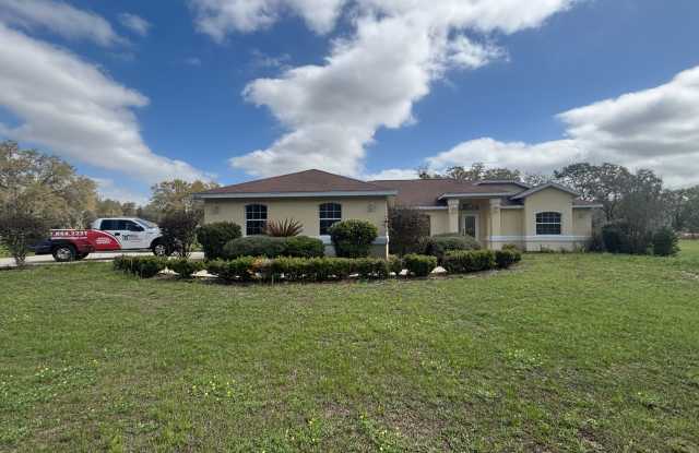 3/3 Newly renovated on 3+ acres photos photos