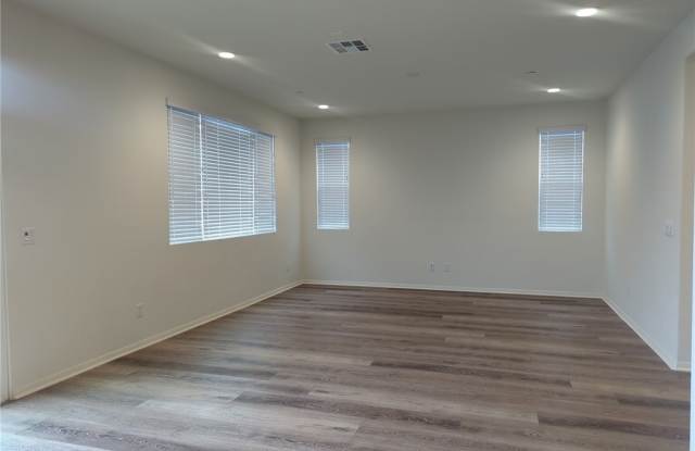29146 Tarragon Gallery 3