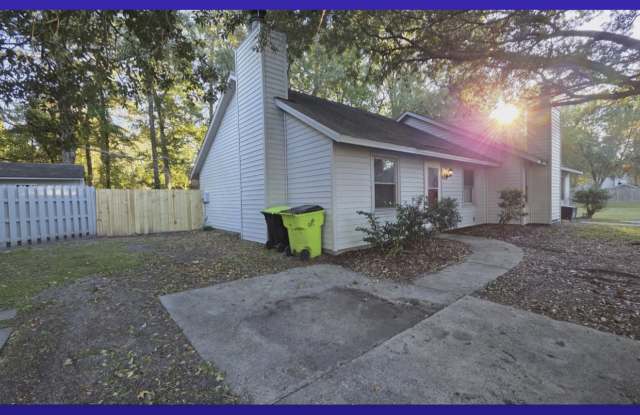 1501 Dartmouth Ln - 1501 Dartmouth Lane, New Bern, NC 28562 1501 Dartmouth Ln - 1501 Dartmouth Lane, New Bern, NC 28562