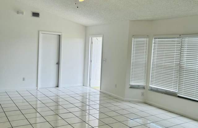 367 SW Donna Terrace Gallery 3