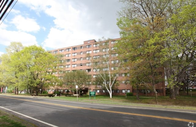 Senior Housing - Newfield/Stoneycrest Towers Gallery 3