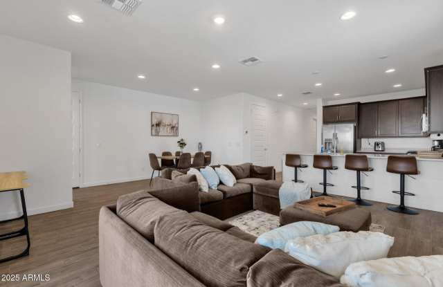 15781 W Pioneer Street photos photos