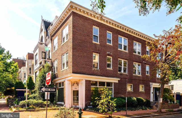 2100 Newport Place NW - 2100 Newport Place Northwest, Washington, DC 20037