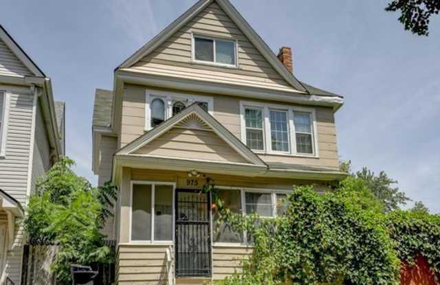 975 Euclid Street - 1 photos photos