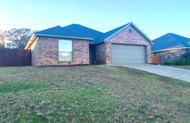 211 Patricia Court photos photos