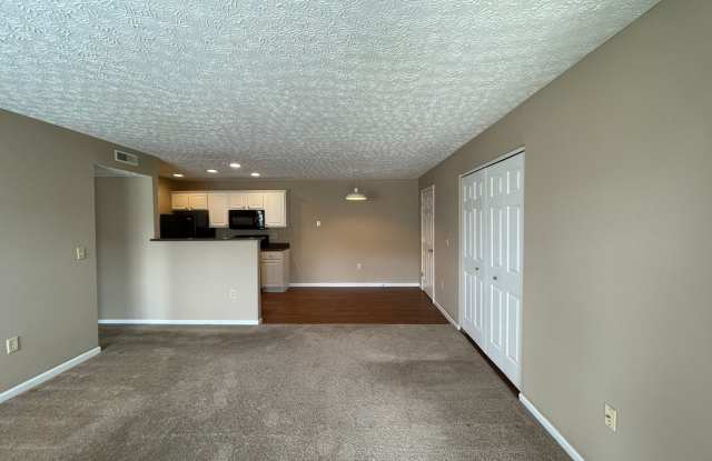 5558 Garden Ridge Gallery 3
