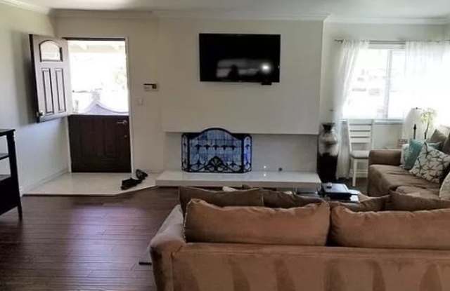 15451 Columbia Lane Gallery 2