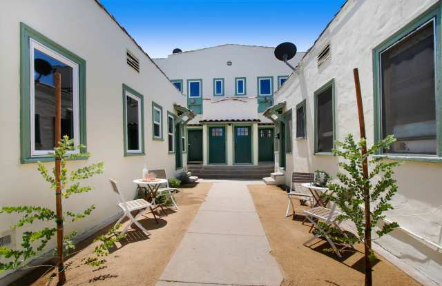 1 bed, 1 bath Apartment in a Peaceful Courtyard Style Complex in Virgil Village photos photos