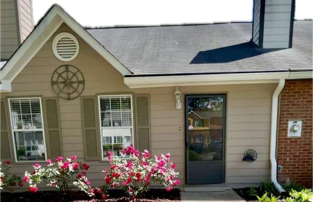 1918 Cheatham Woods Drive photos photos