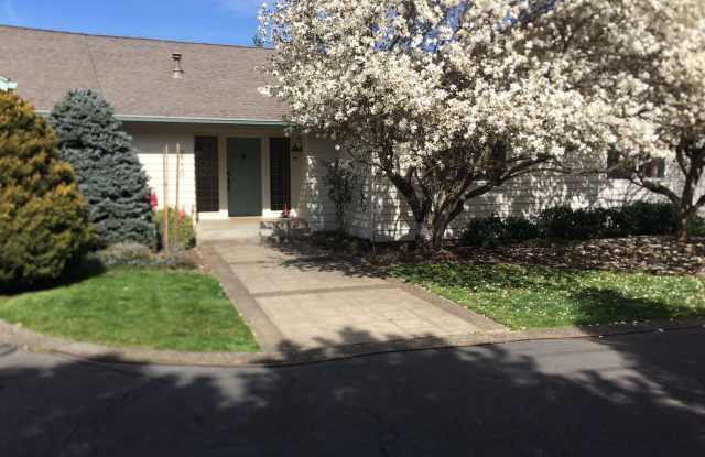 2770 May Street - 2770 May Drive, Hood River, OR 97031