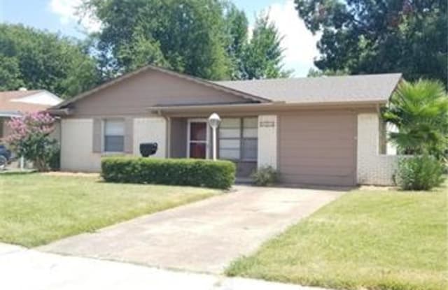 1302 CRESTRIDGE Street - 1302 Crestridge Dr, Mesquite, TX 75149