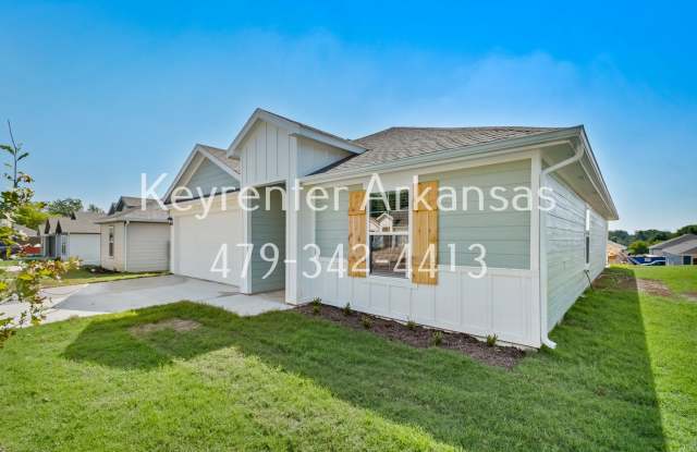 Beautiful, Brand New 4/2 in Gentry! Gallery 4
