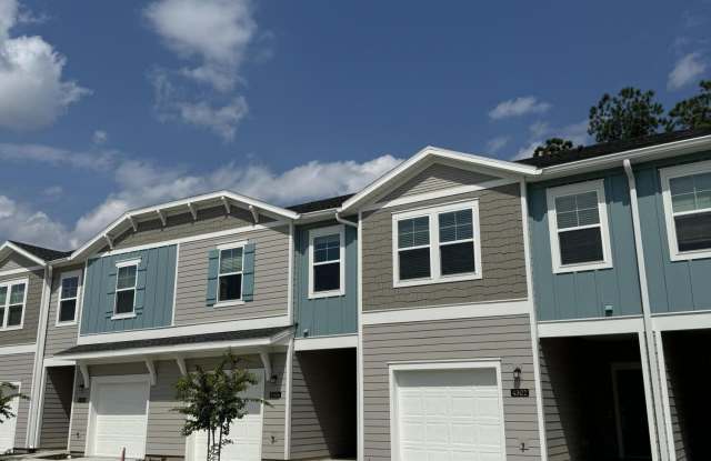 4302 LEEWARD BREEZE Loop - 4302 Leeward Breeze Loop, Clay County, FL 32068