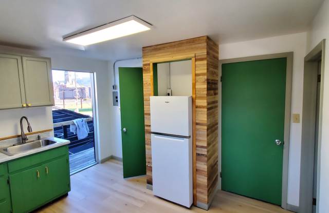 512 Hepburn St photos photos