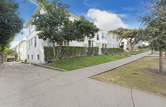 Spacious 1-Bedroom 1-Bath Residence in the Heart of Los Feliz Gallery 1