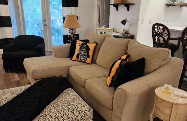 16 Citrus Drive Gallery 2