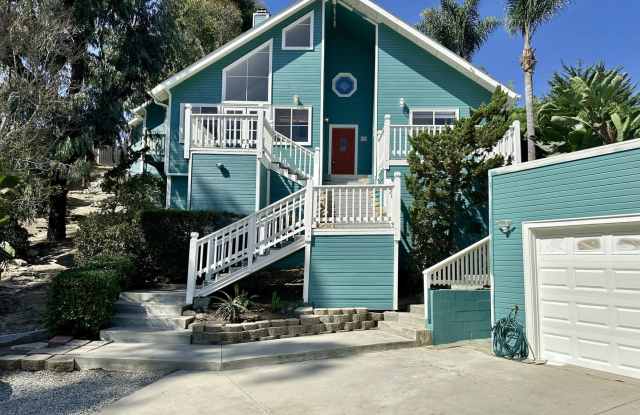 3 Bedroom + Loft + Office Oceanside Home Gallery 4