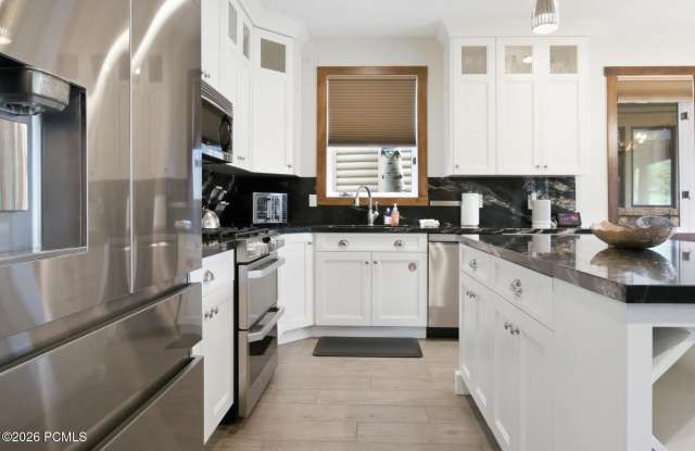1955 N Deer Valley Drive Gallery 4