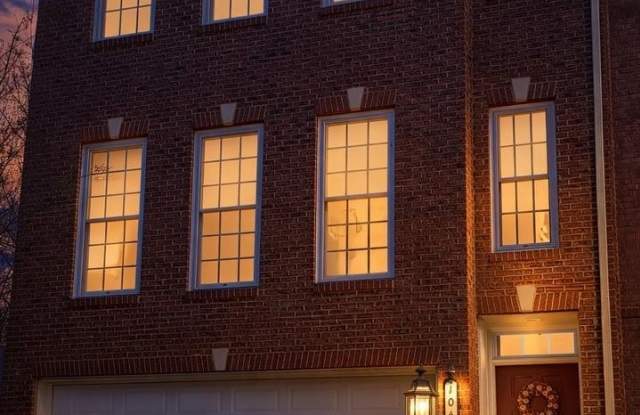 1043 HOTCHKISS PL photos photos