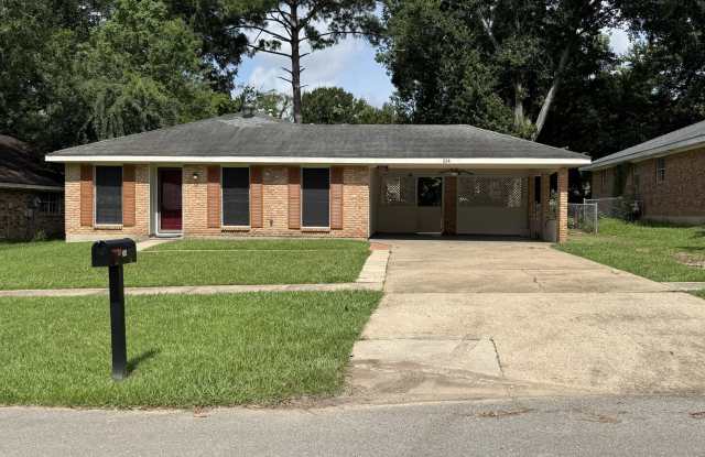 204 Winsor Drive photos photos