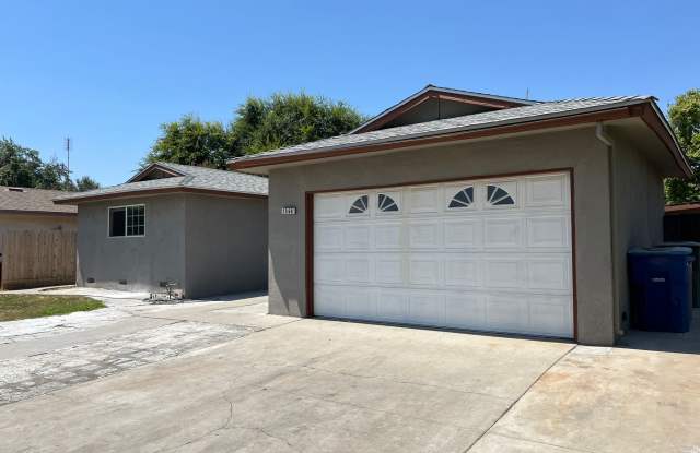 1568 East Warner Avenue photos photos