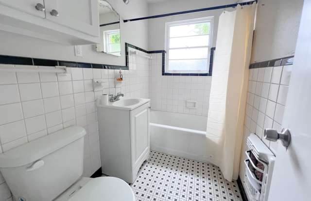 1 Bed Near OU Medical/ The Capitol! Gallery 1