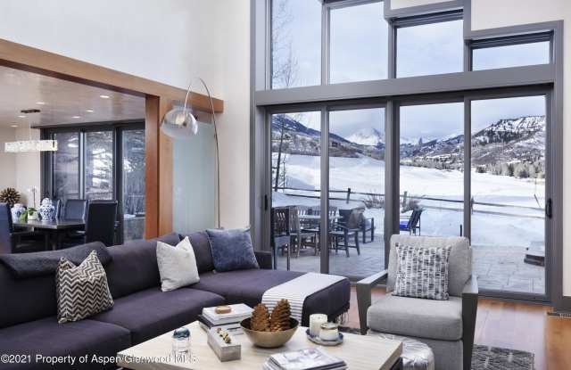 477 Fairway Drive Gallery 3