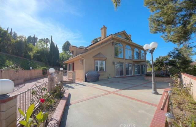 4301 Alonzo Avenue photos photos