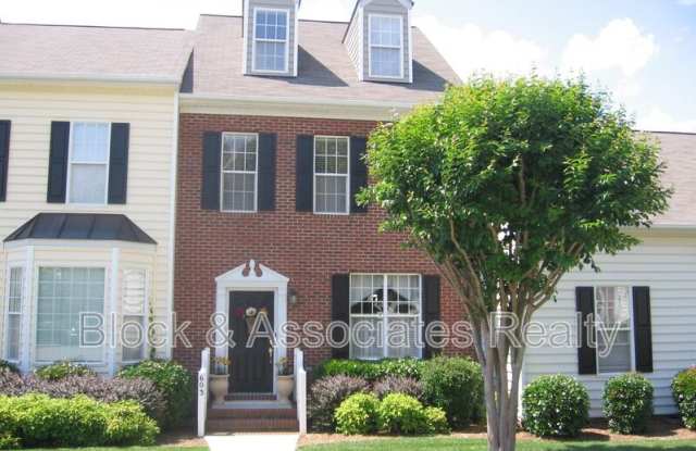 603 Knightsborough Way photos photos