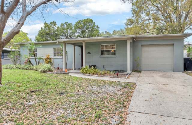Perfect 3BR/1BA South Tampa home with Large Fenced Yard - 4211 West Knights Avenue, Tampa, FL 33611
