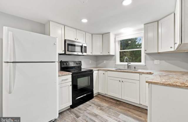 127 W BUTLER Avenue Gallery 3