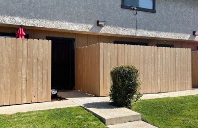 1056 Carob Way - 1056 Carob Way, Montebello, CA 90640