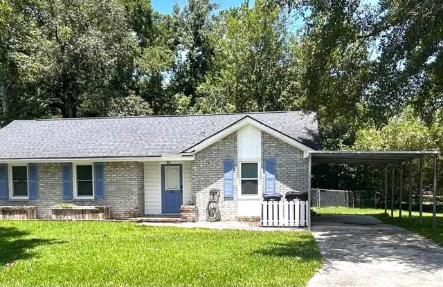 Beautifully Renovated 3BR Home in Summerville photos photos