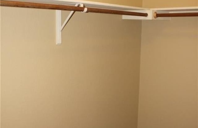 2103 Wheaton Trail Gallery 2