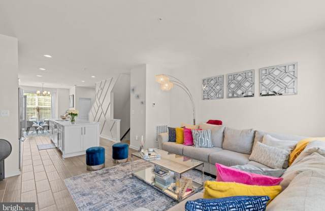 1623 FERNWOOD Drive Gallery 3