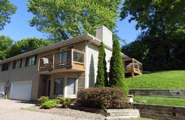 10750 Nesbitt Ave. S. - 10750 Nesbitt Avenue South, Bloomington, MN 55438