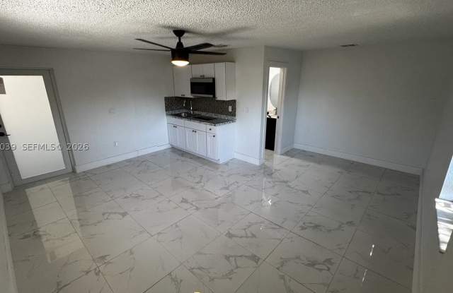 19100 NW 32nd Ave Gallery 3