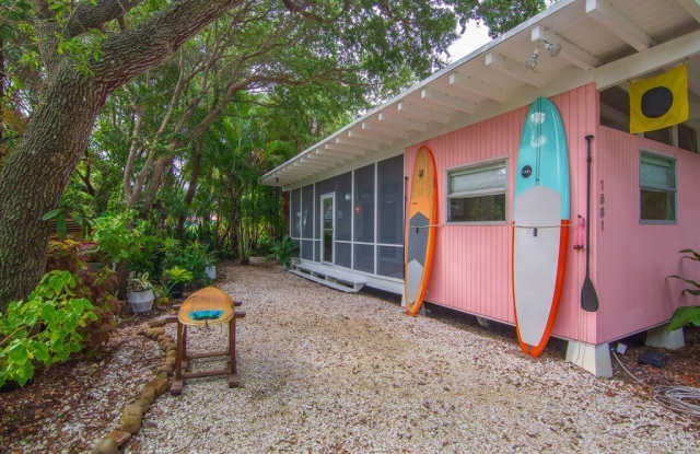 1881 E Barefoot Place Gallery 2