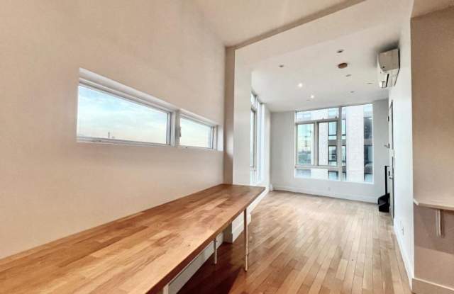 195 Greenpoint Avenue Gallery 3