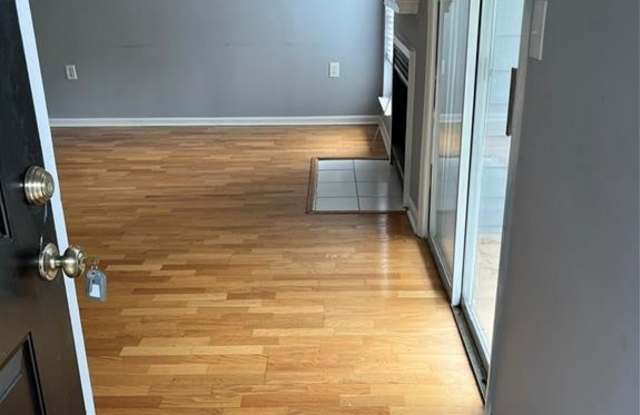 612 Granville Court Gallery 3