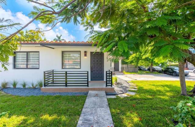 1293 SW 22nd Ave photos photos