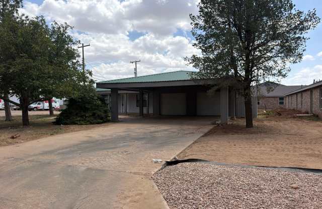 LARGE HOME WITH MANY UPDATES Gallery 3