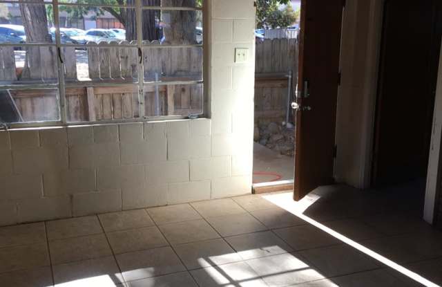 1 Bedroom House in Marysville! AVAILABLE NOW!! Gallery 4