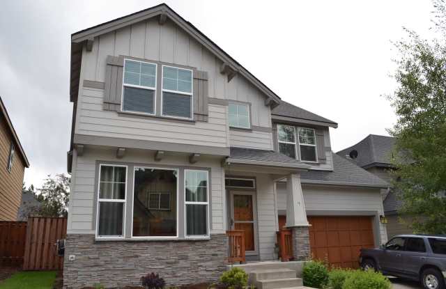 Beautiful Home in River Canyon Estates!  Great Amenities! Gallery 1